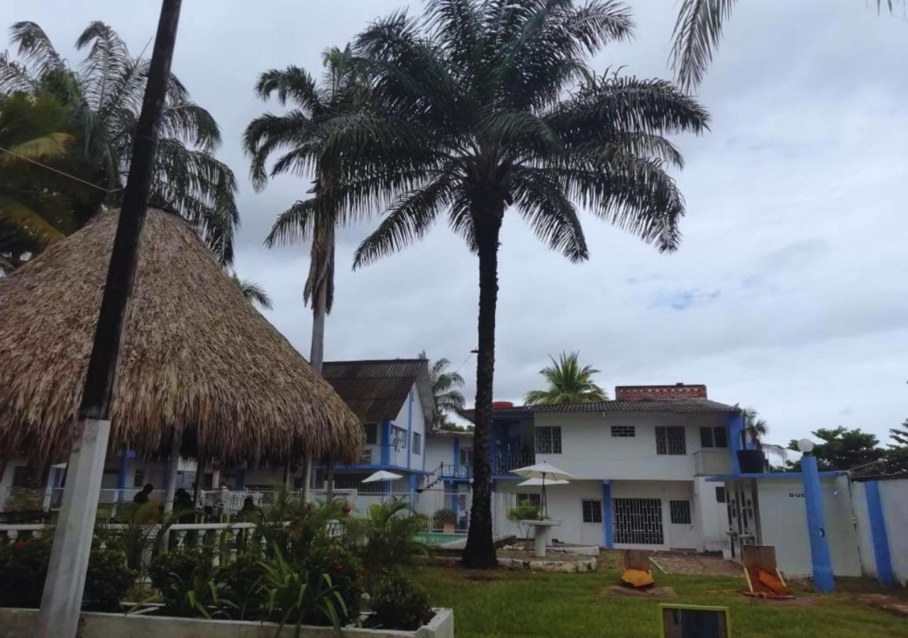 Hotel Villa De Rauzan Melgar Exterior photo